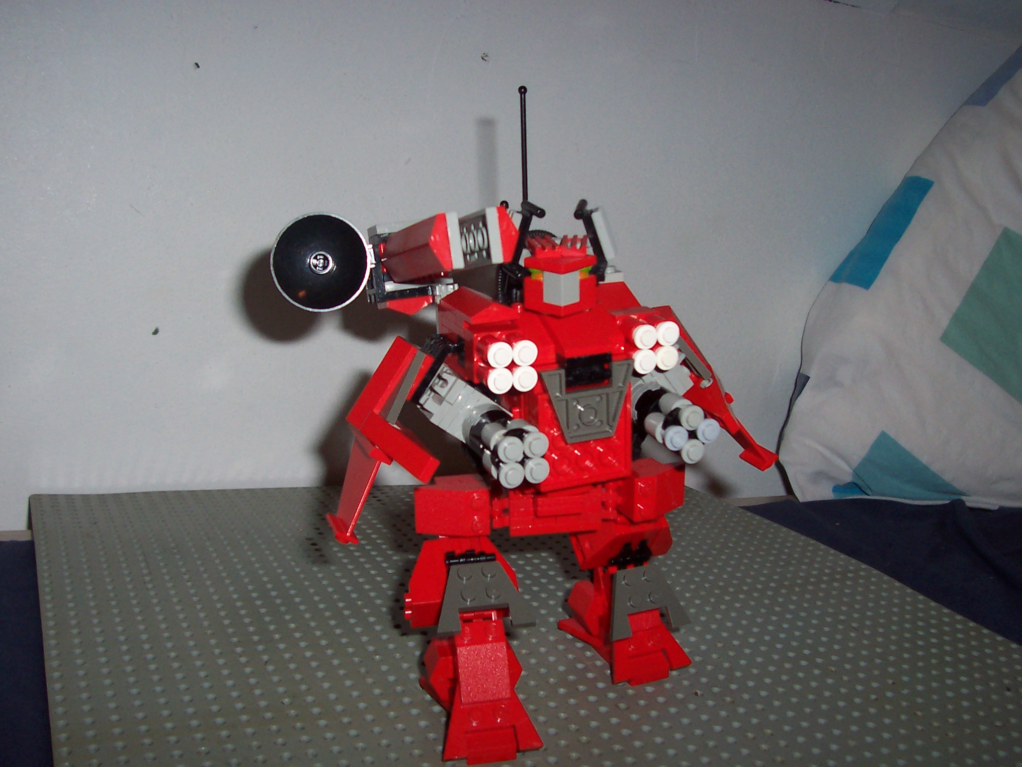 red_mech_003.jpg