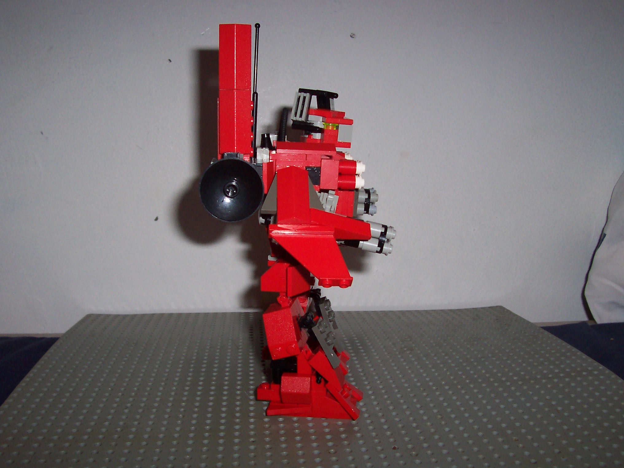 red_mech_005.jpg