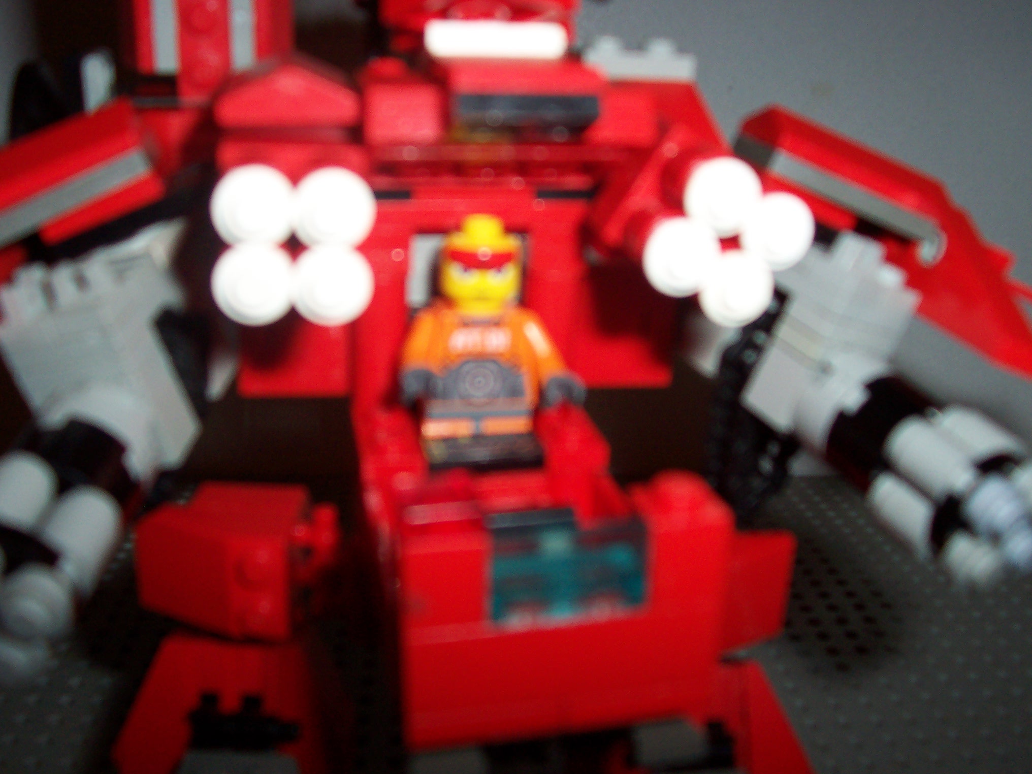 red_mech_008.jpg