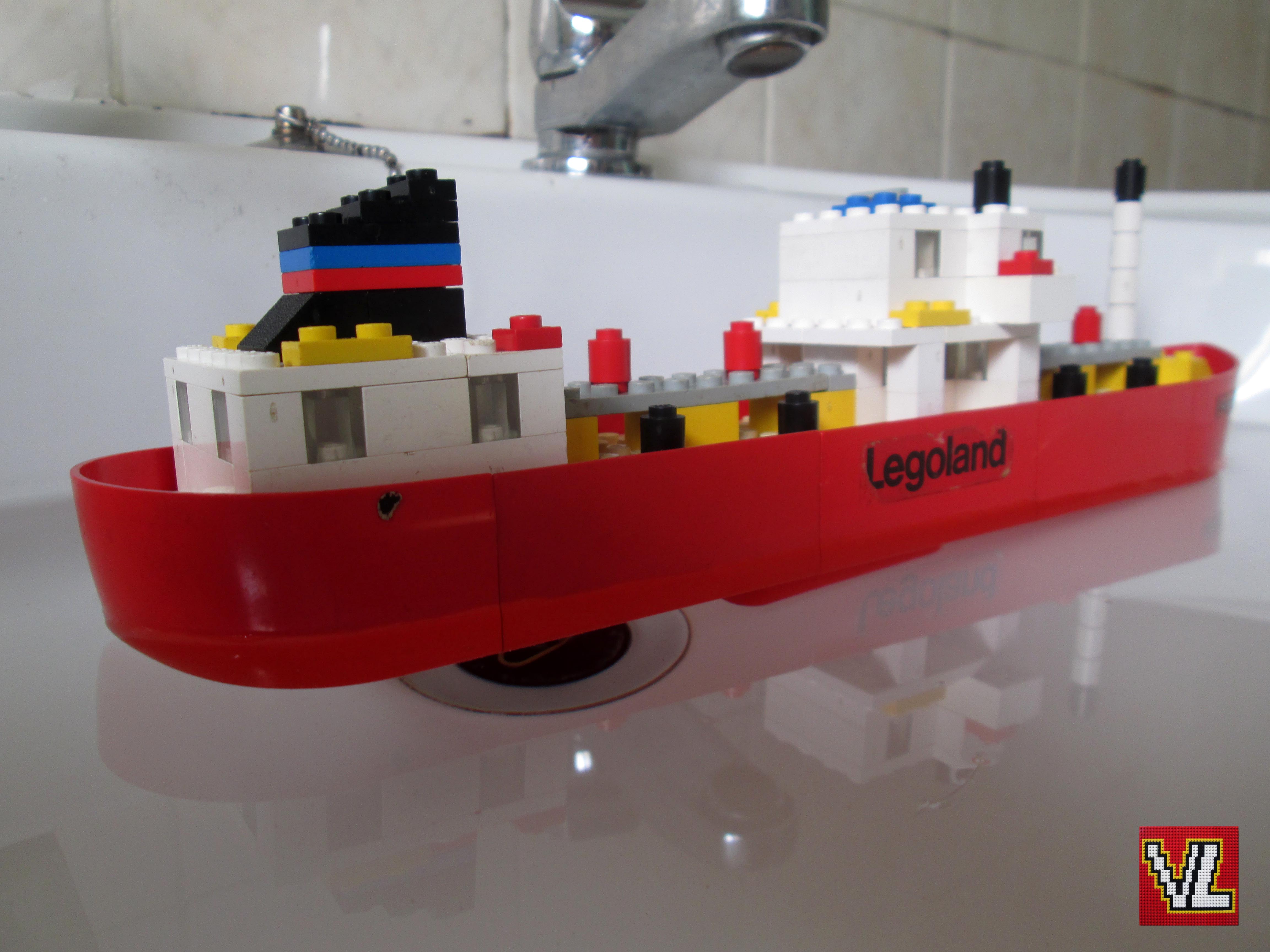LEGO-312-Cargo_Ship_204-vl.jpg