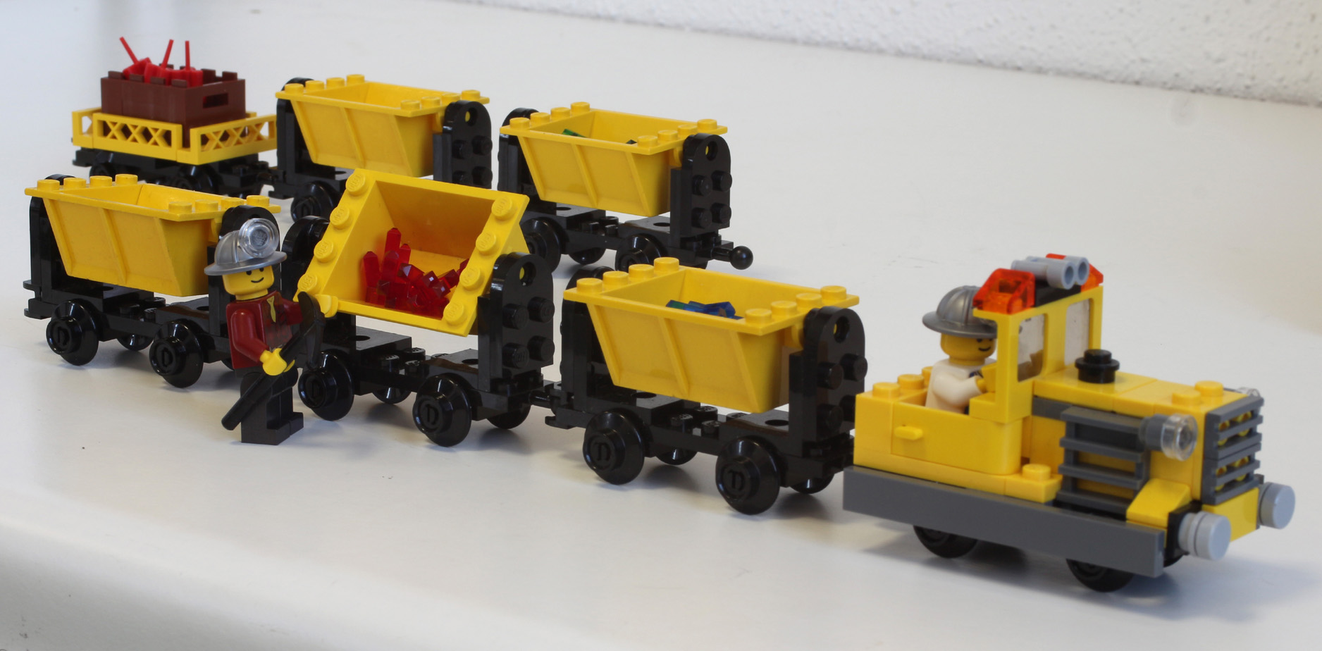 wagons-mine-train.jpg