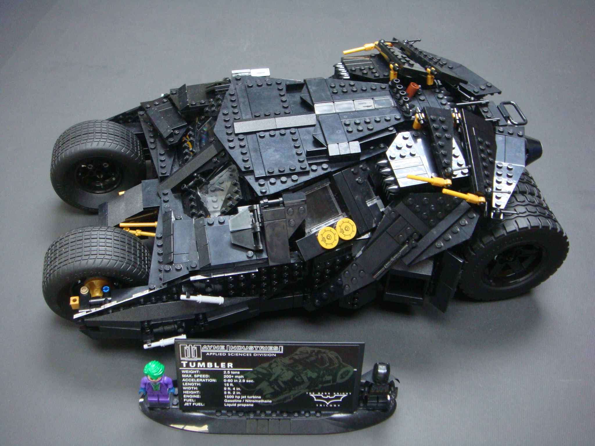 lego_76023_ucc-office_201509160002.jpg