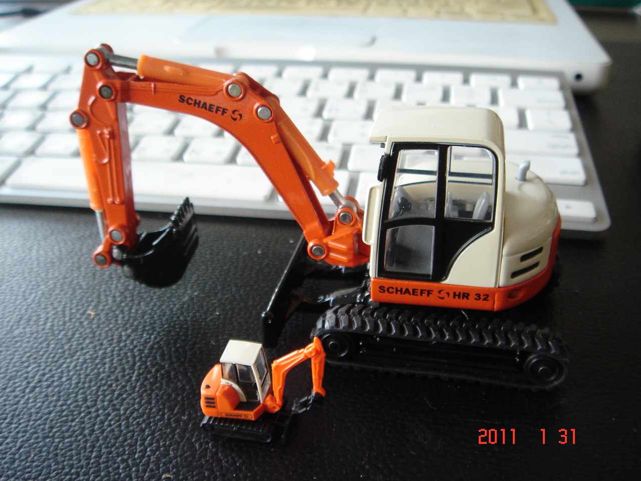excavator-31001.jpg