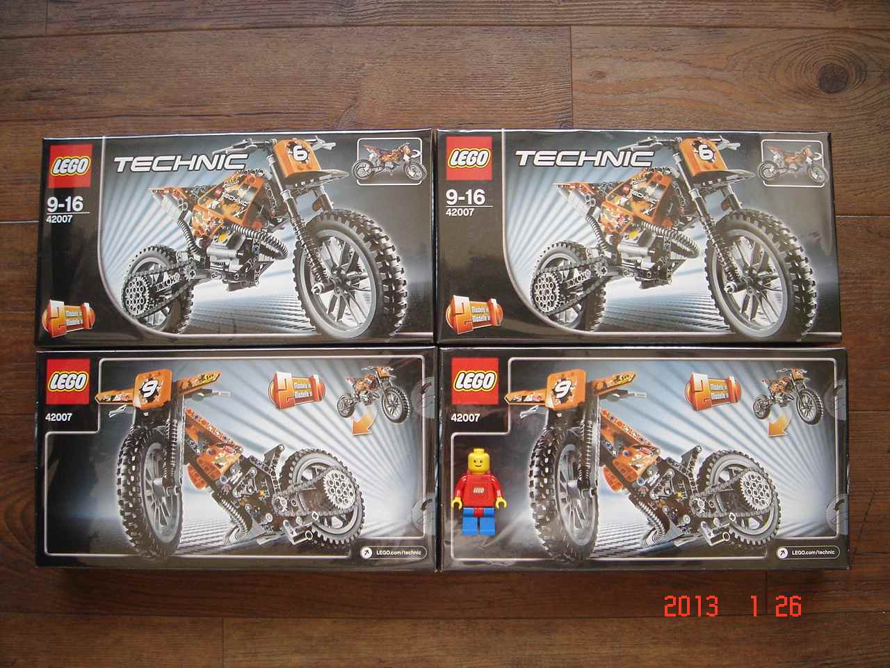 lego_42007_ucc-office_0126001.jpg