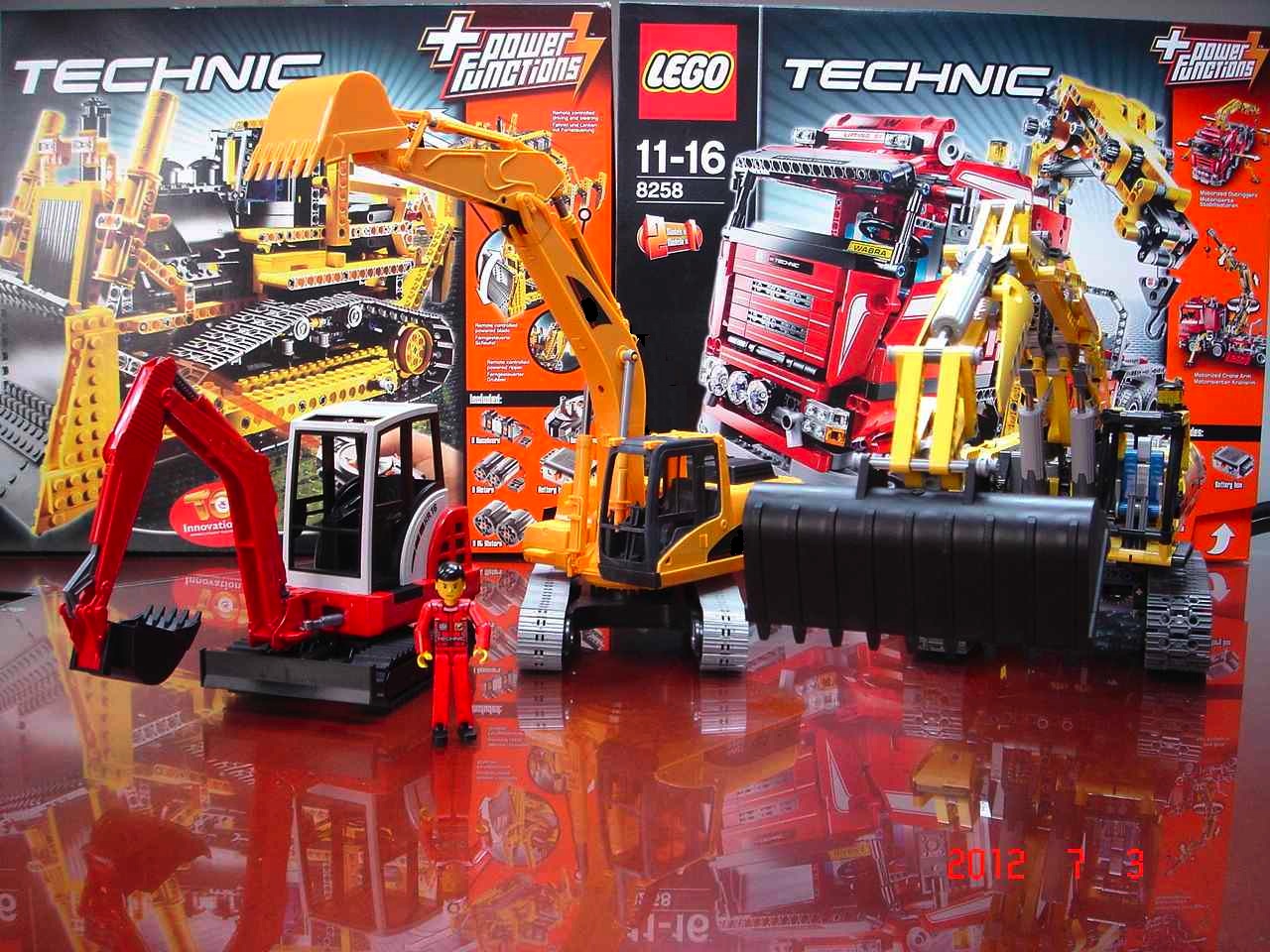 lego_8043_ucc-offce_0703001.jpg