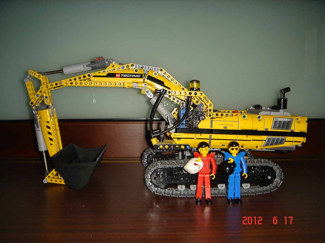 lego_8043_ucc-office_0617006.jpg