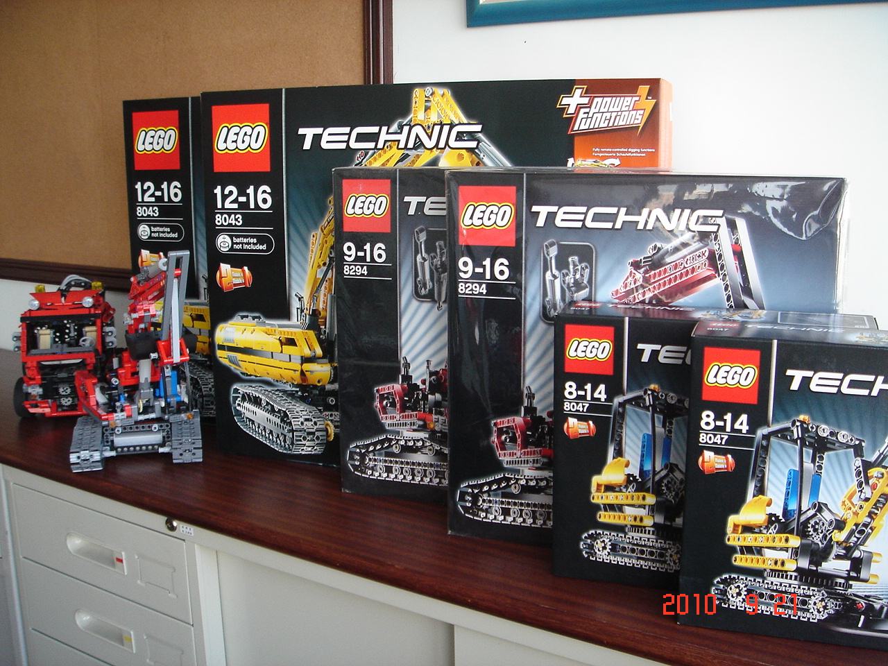 lego_excavator-1.jpg