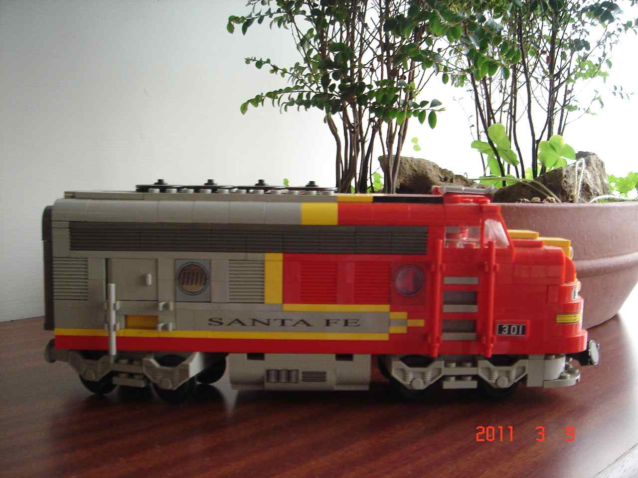lego_10020-2.jpg