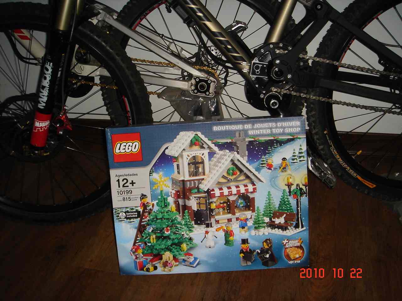 lego_10199.jpg