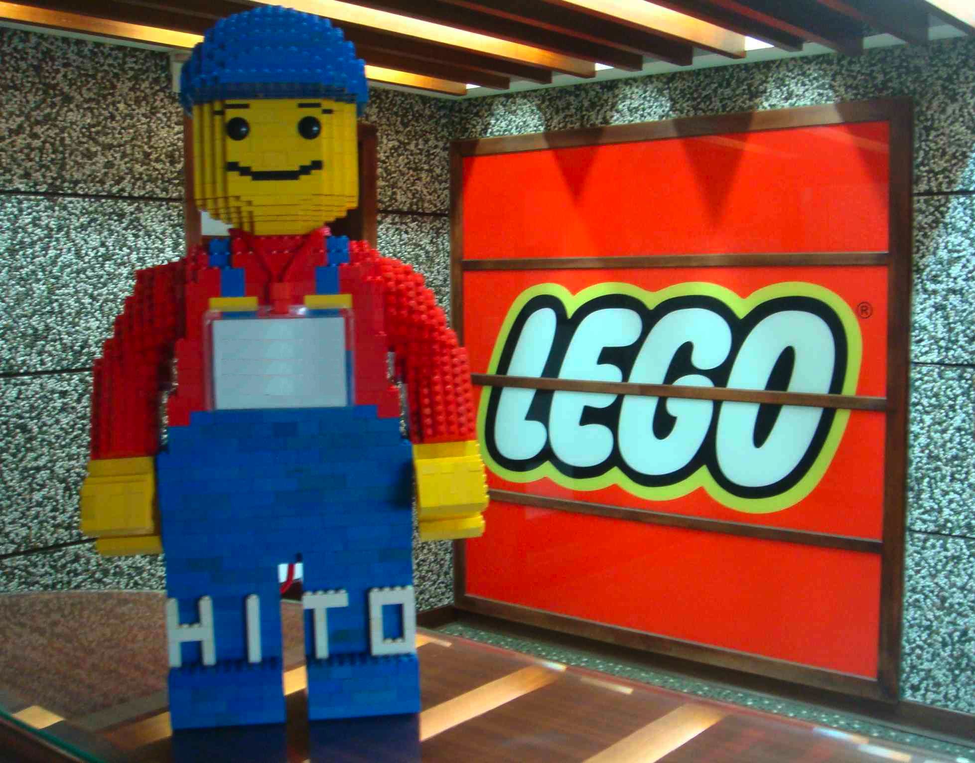 lego_ucc-office_201510130002.jpg