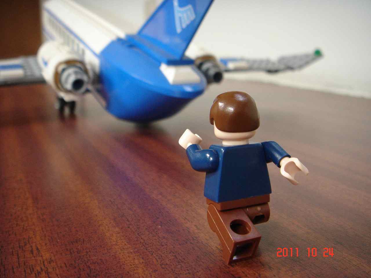 lego_minifig-ucc-102401.jpg