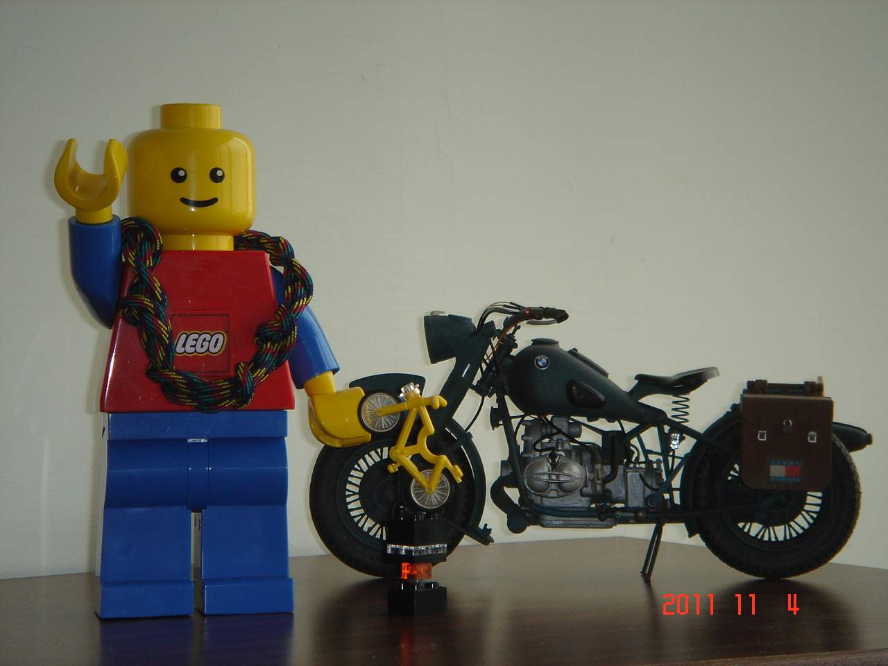 lego_minifig-ucc-office_1104.jpg