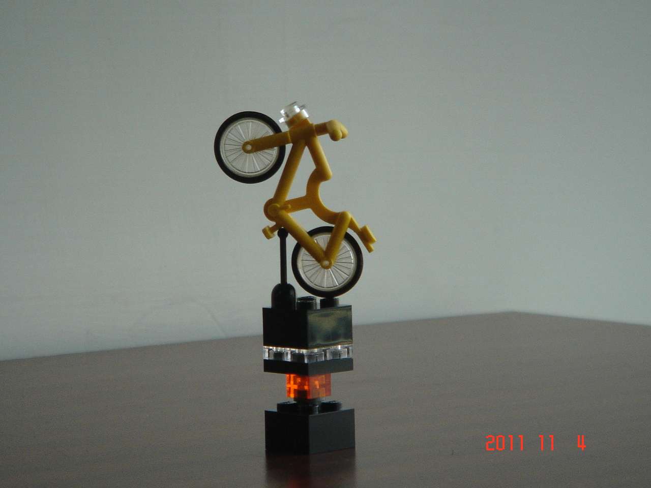 lego_minifig-ucc-office_110401.jpg