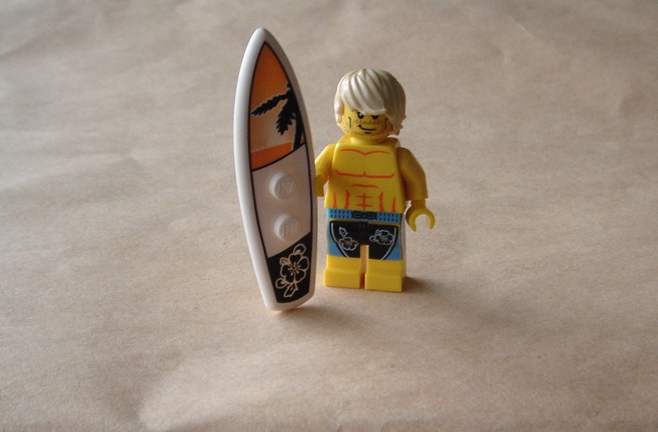 lego_minifig_ucc-office_0405001.jpg