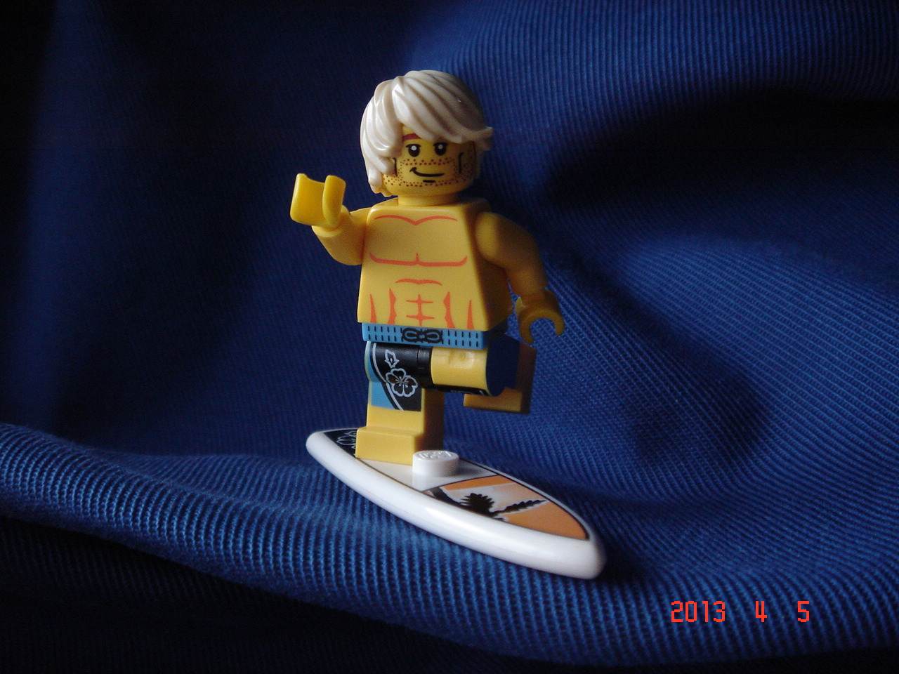lego_minifig_ucc-office_0405003.jpg