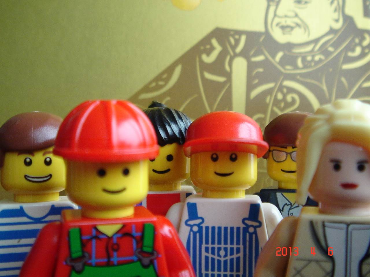 lego_minifig_ucc-office_0406002.jpg