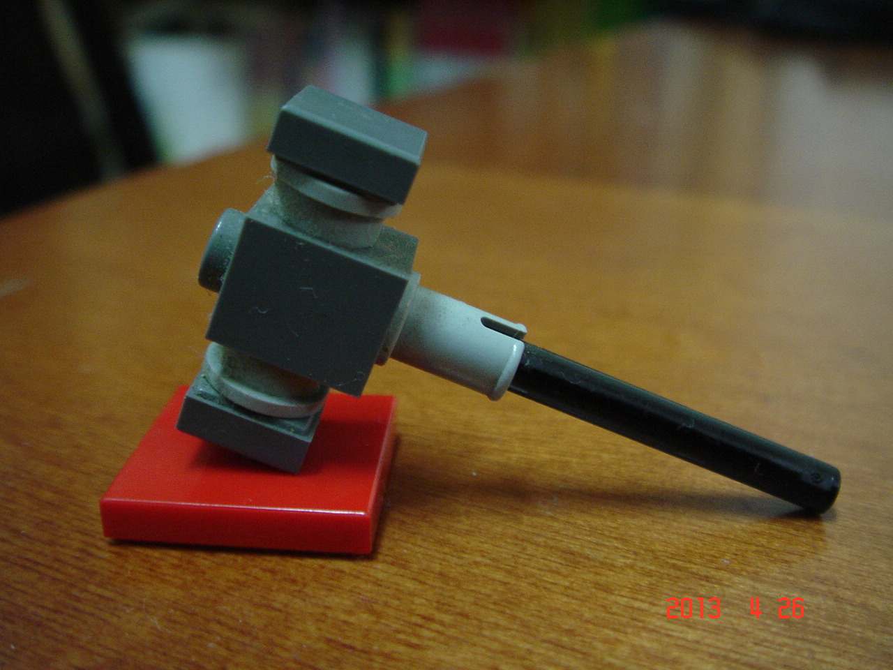 lego_minifig_ucc-office_20130427002.jpg
