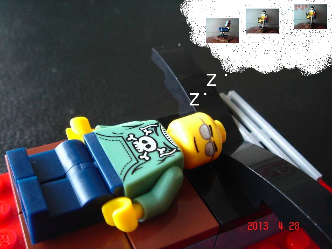 lego_minifig_ucc-office_20130502005.jpg