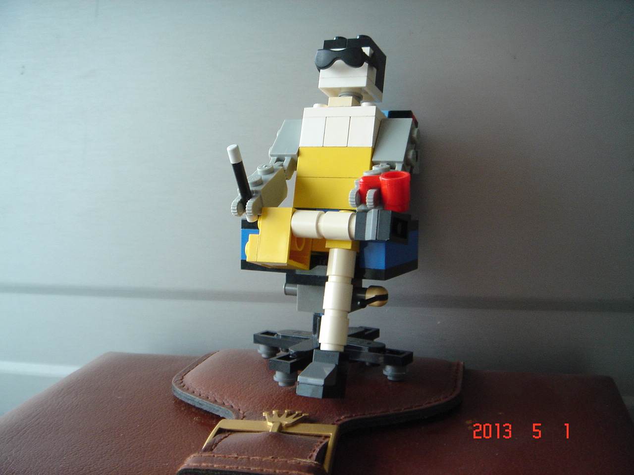 lego_moc_ucc-office_20130501002.jpg