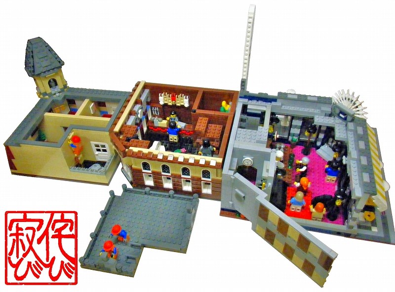 00-10182-cafe-corner-interior.jpg