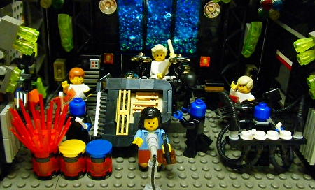 019blueman-plays-baba-o-riley.jpg