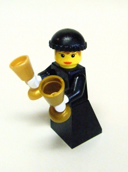 02handbell.jpg