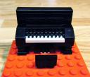 06uplightpiano.jpg