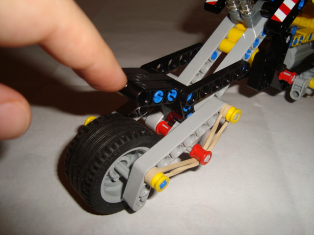 moc_triciclo_-_suspensao_01.jpg