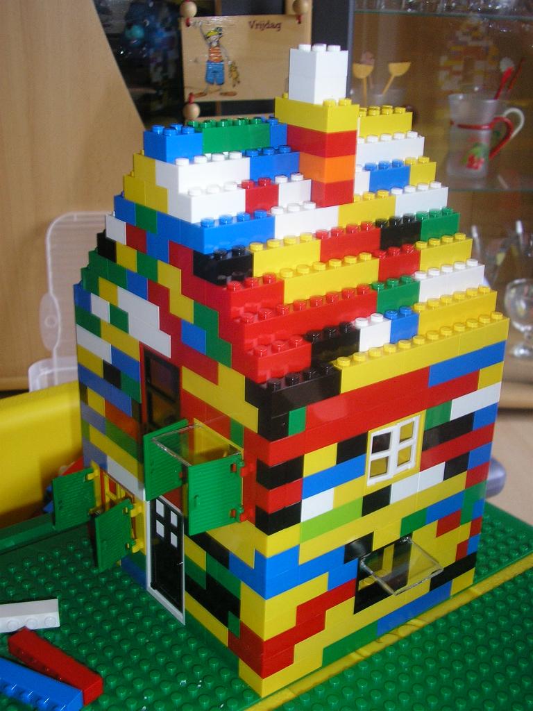 house_build_by_my_eldest_son-2.jpg