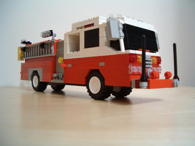 ladder1-engine26_015t.jpg
