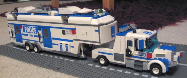 5150mobilecommandcenter1.jpg