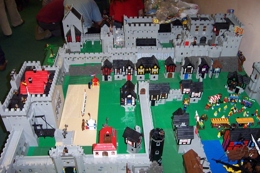 pfest_castle2.jpg