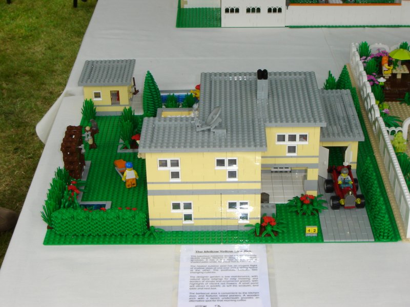 1_01_houses.jpg