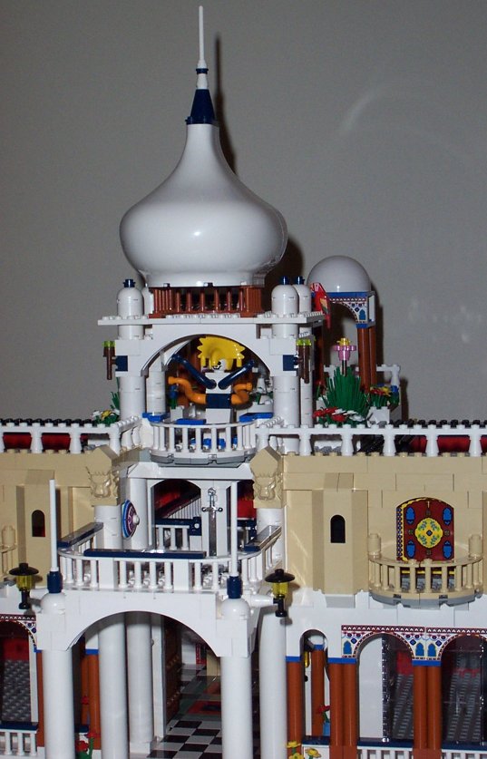 12_onion_dome_and_statue.jpg