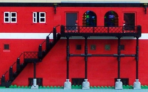 15_detail_fireescape.jpg