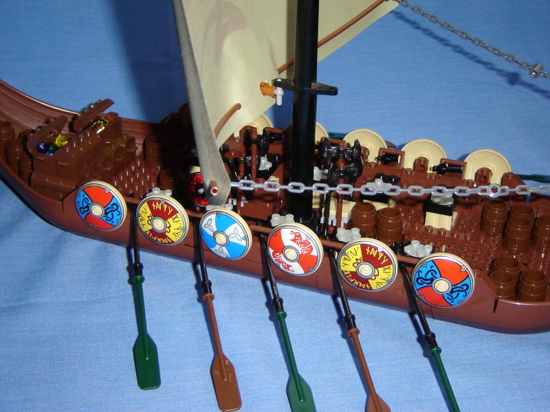 longship_oars_shields.jpg