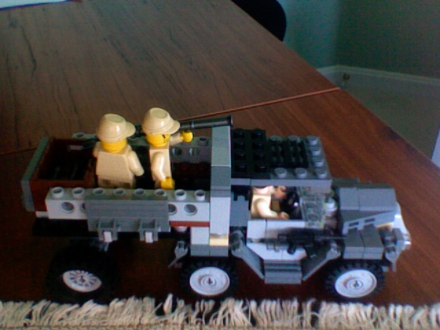 mini_truck_with_portable_rocket_system__view_2.jpg