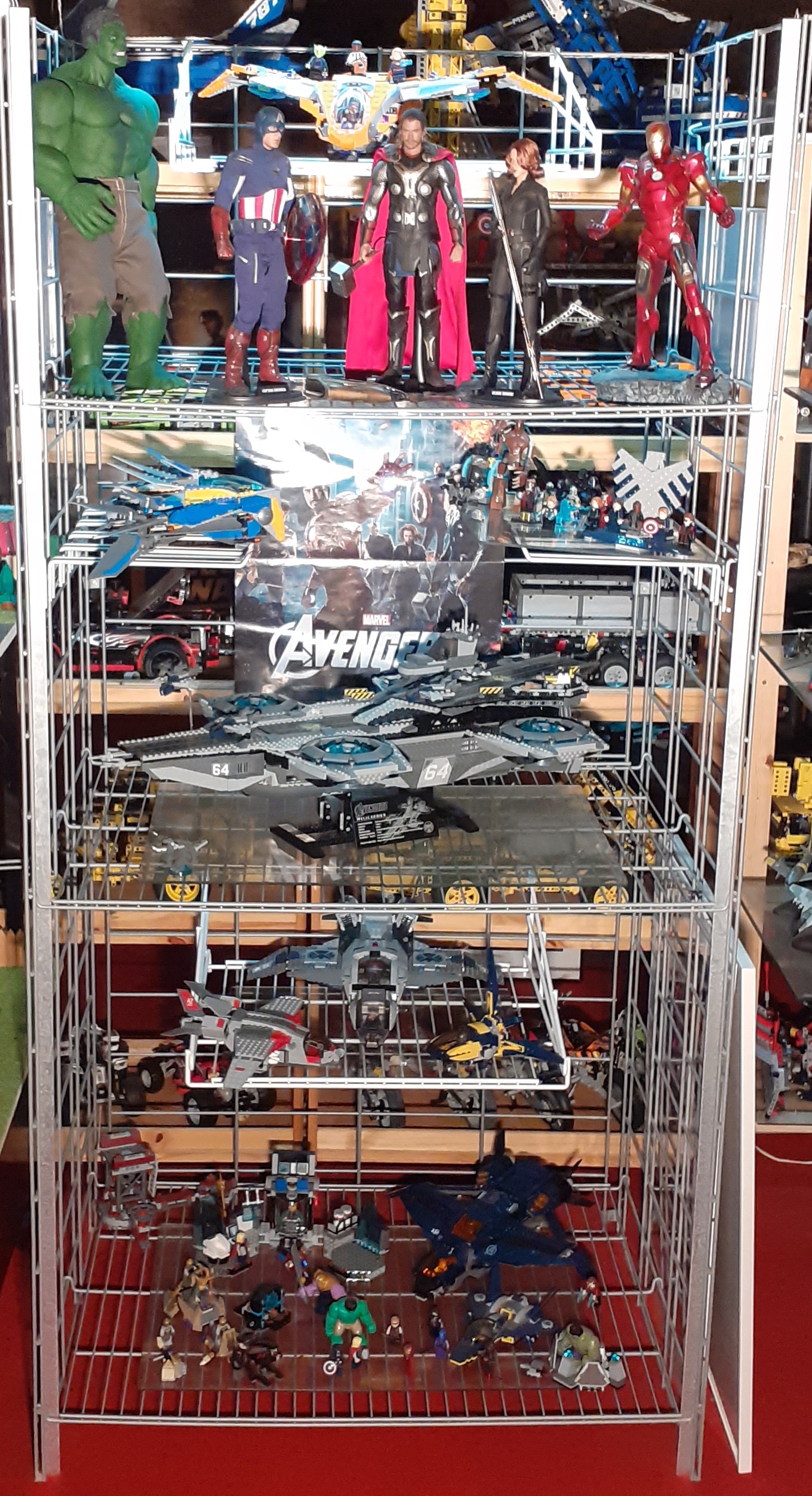 presentoir_avengers.jpg