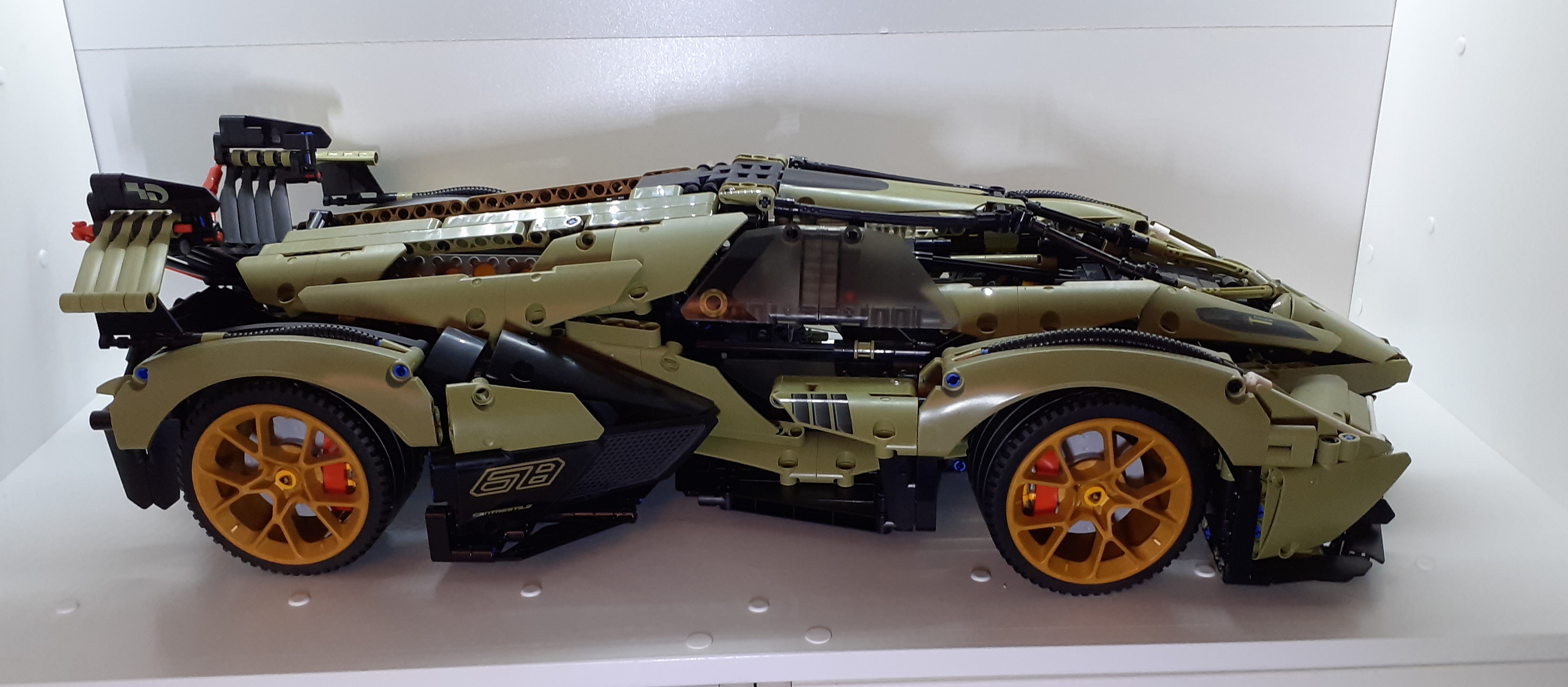 lamborghini_vision_gt_2.jpg