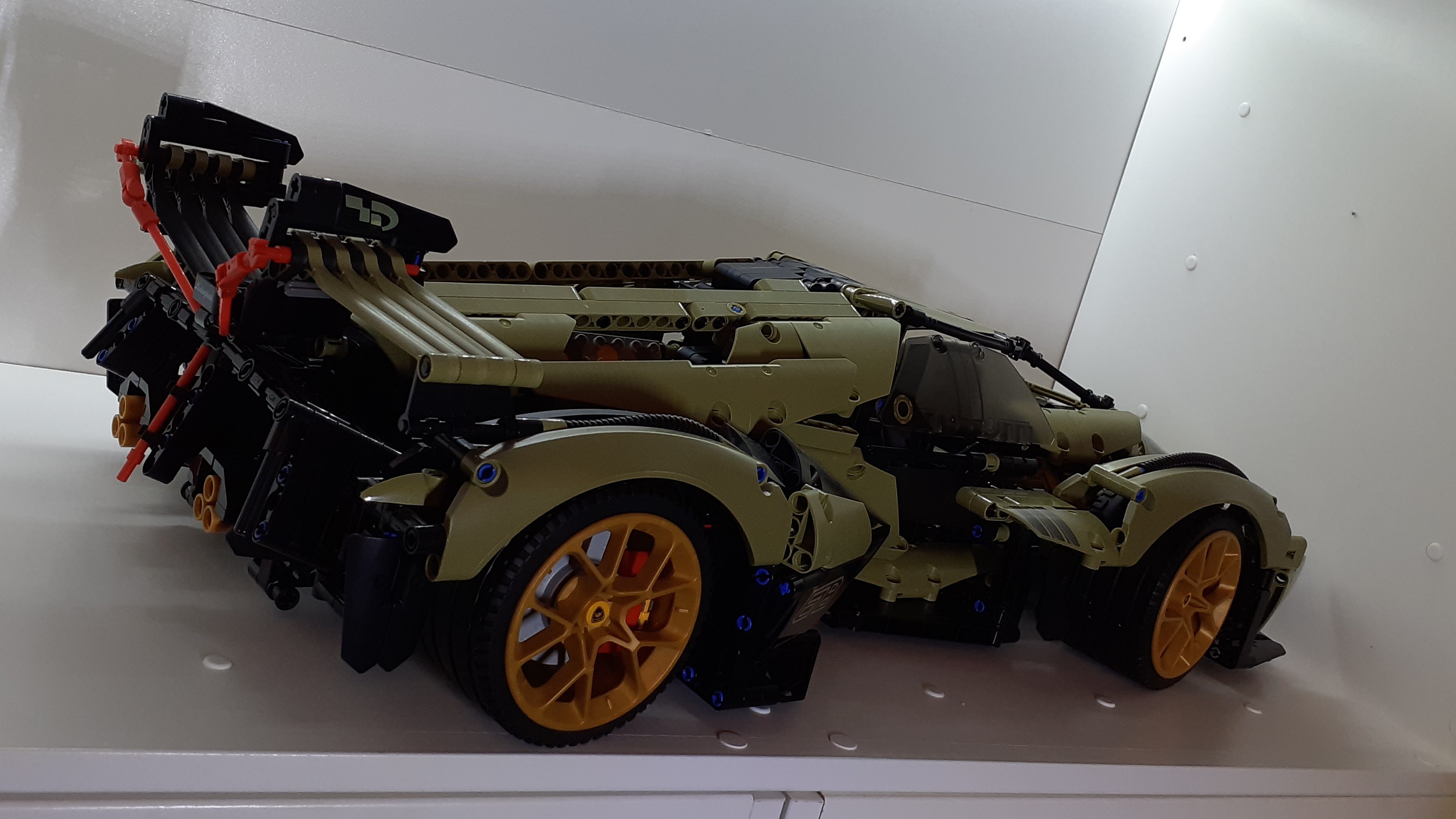 lamborghini_vision_gt_3.jpg