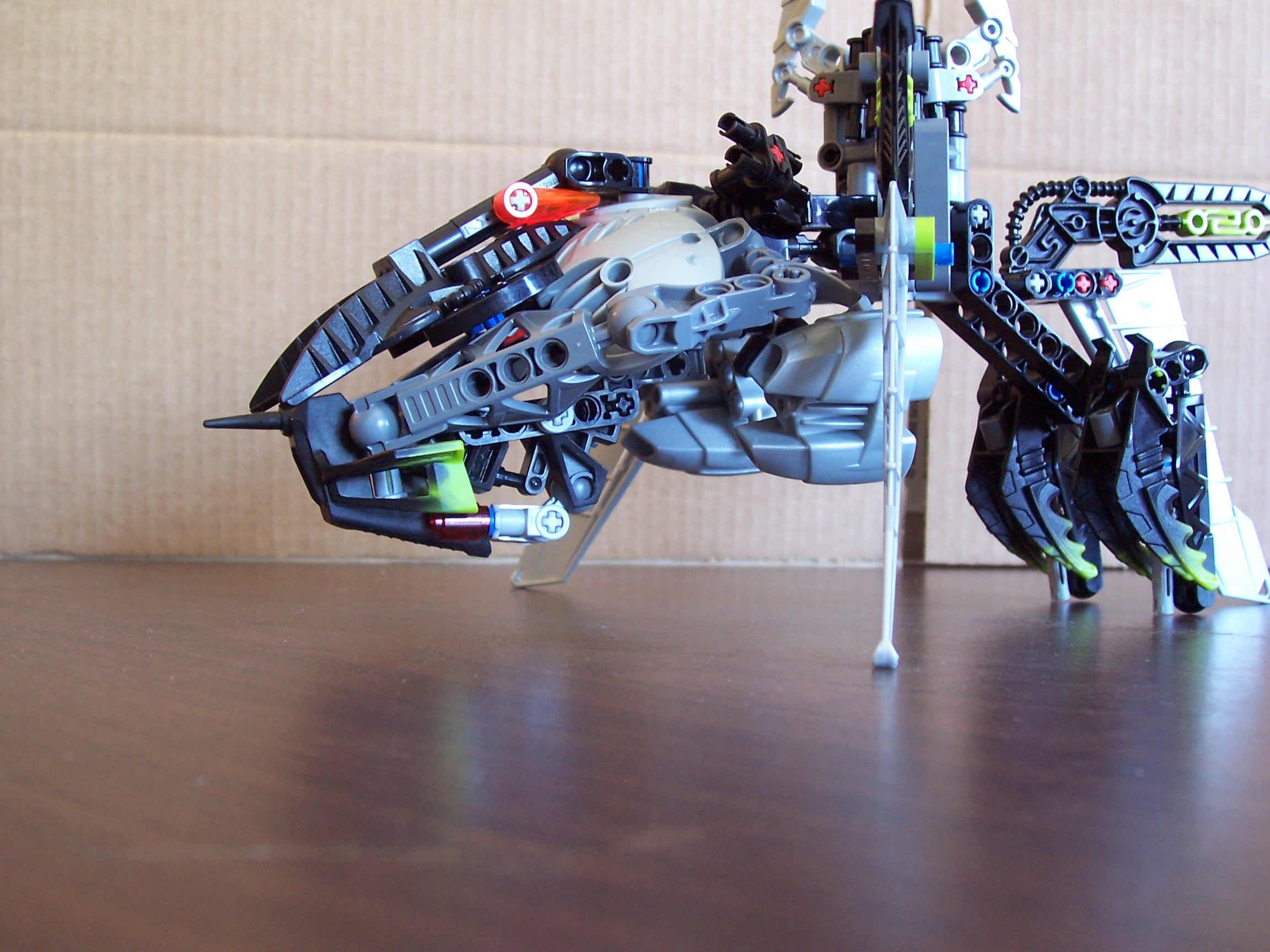 bionicle_trifighter_5.jpg