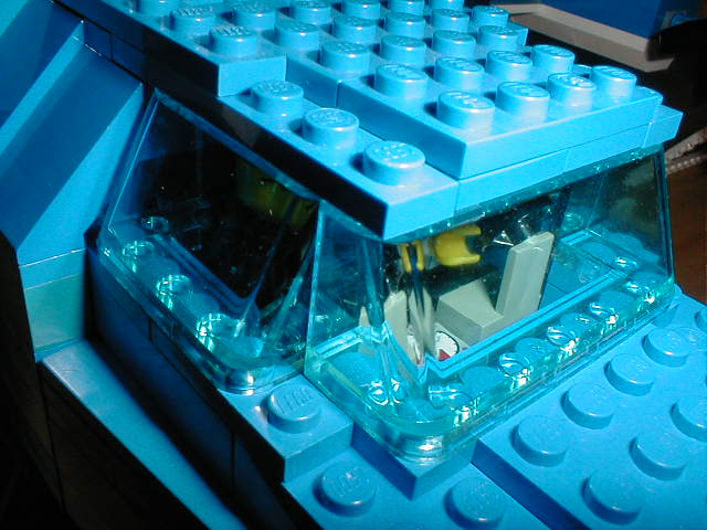 05cockpit2.jpg