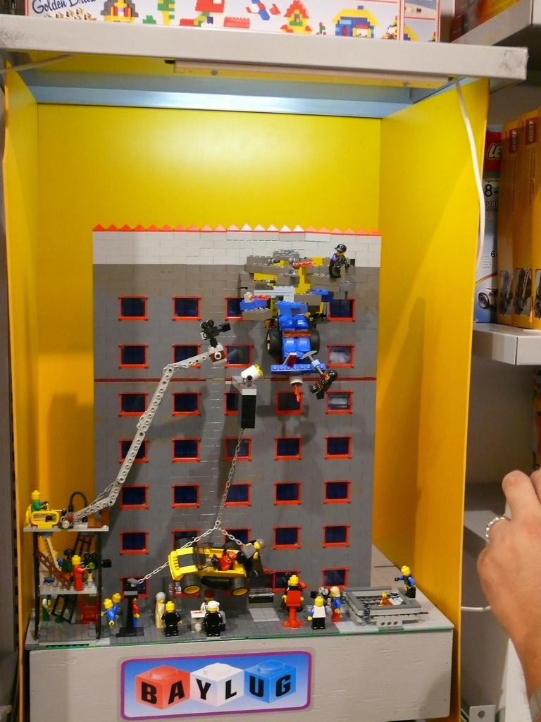 6_hollywood_display_at_lego_store.jpg