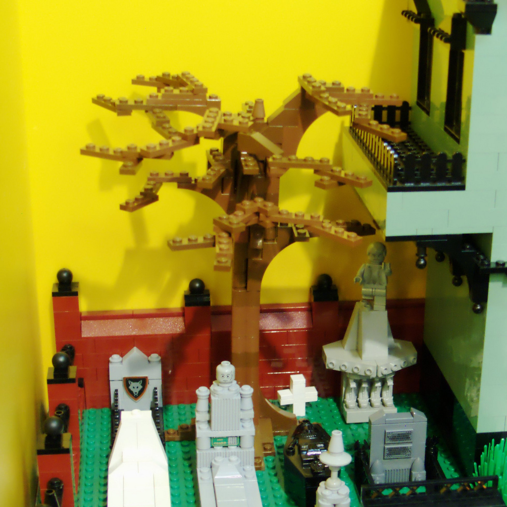 09_haunted_house_details_tree.jpg