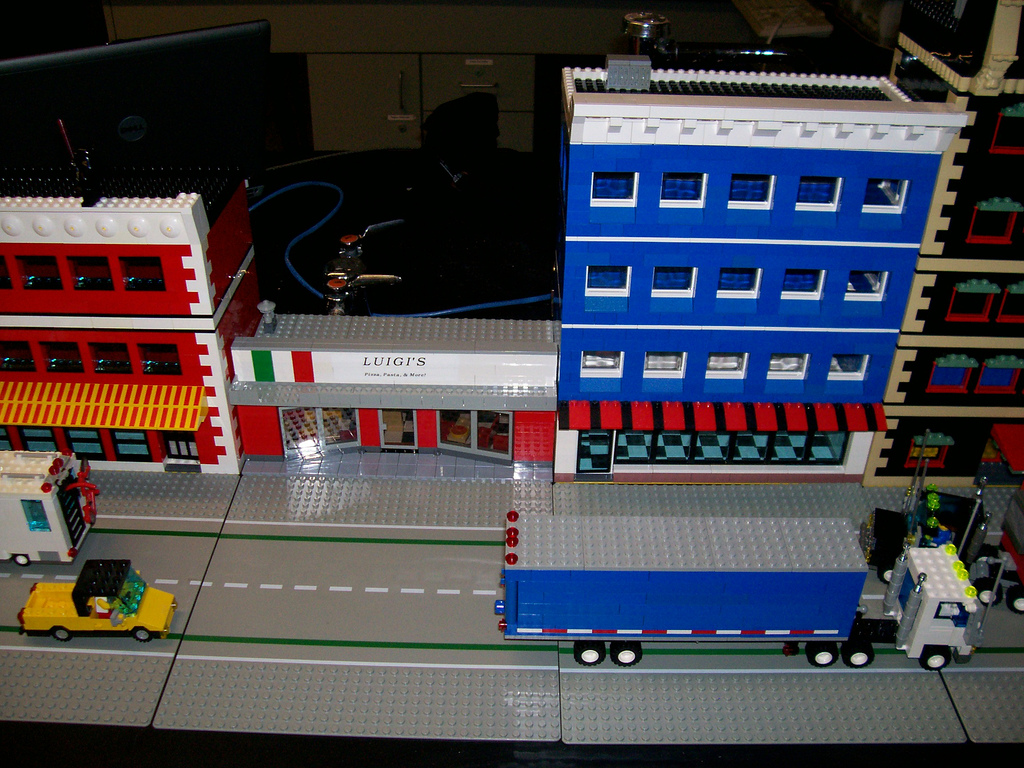 21_street_scene_2.jpg