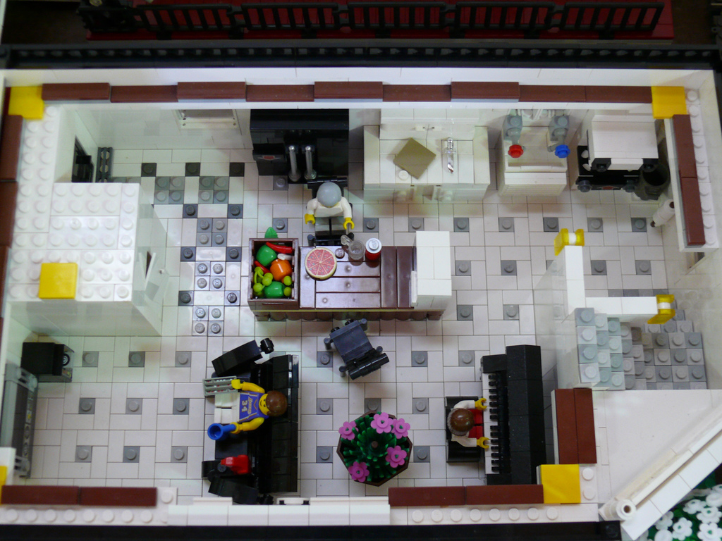 30_karlongs_house_interior_ii.jpg