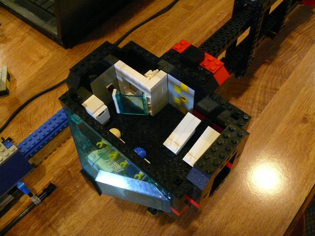 04_justins_big_cargo_ship_cab.jpg