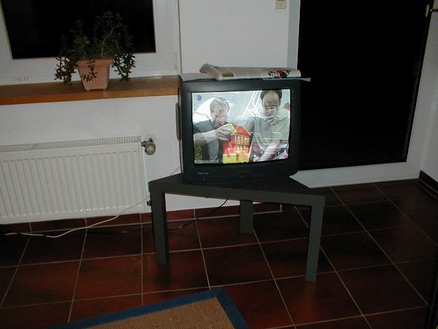 legotv03.jpg