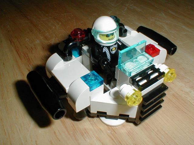 cop01.jpg