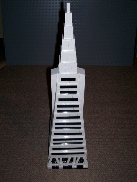 01pyramid.jpg
